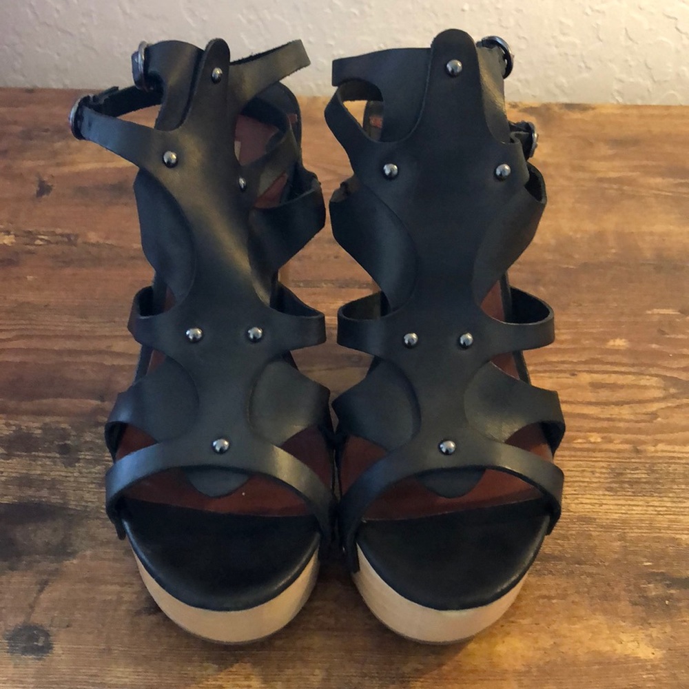 Max Studio Wedges